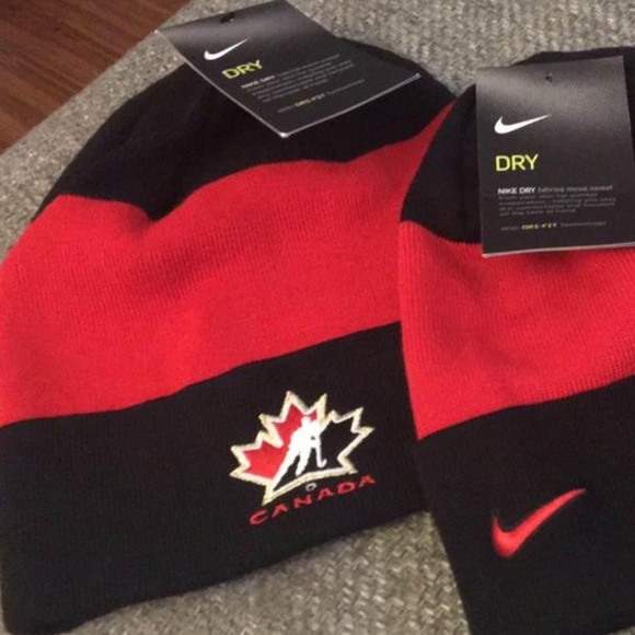 BRAND NEW youth boy girl nike team Canada black & red beanie / toque / hat - Picture 2 of 2